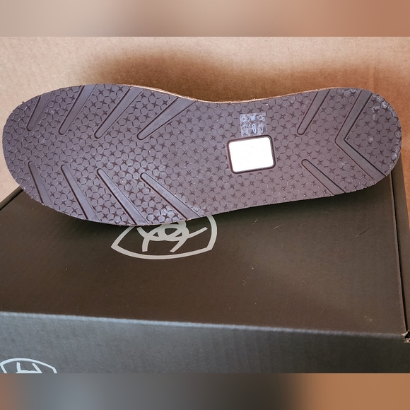 ARIAT COPPER BLANKET EMBOSS NEW‎ IN BOX With Wrapping Two Sz 10 Sz 8.5 - Picture 15 of 15